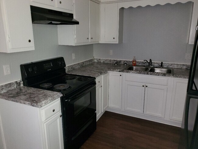 Building Photo - 819 Ridge Rd