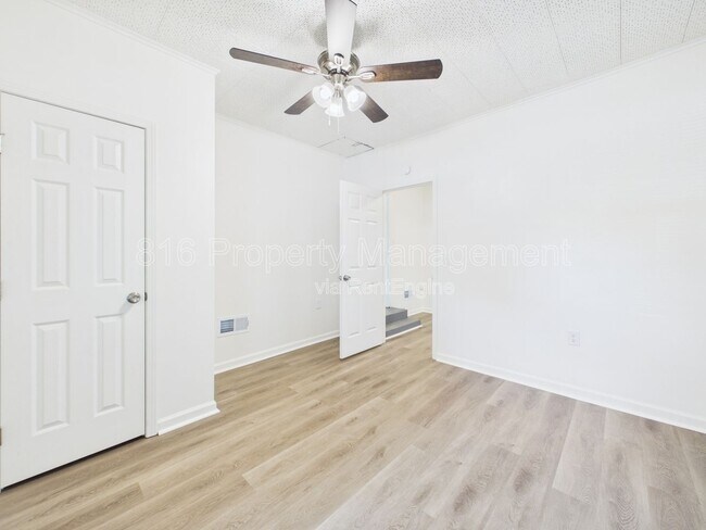 Building Photo - 4206 Vineyard Rd
