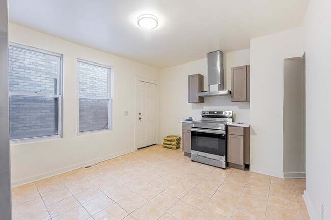 Building Photo - 3748 S Parnell Ave