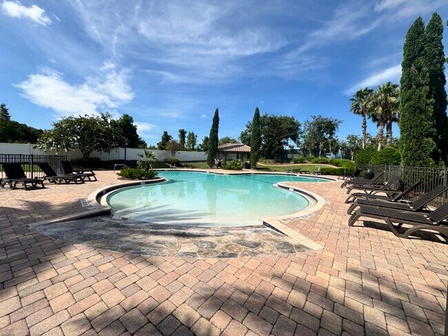 Building Photo - 4 Bedroom/3 Bathroom Enclave at Terra Bella
