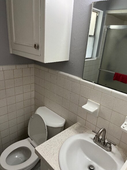 Building Photo - 408 Sheffield Dr