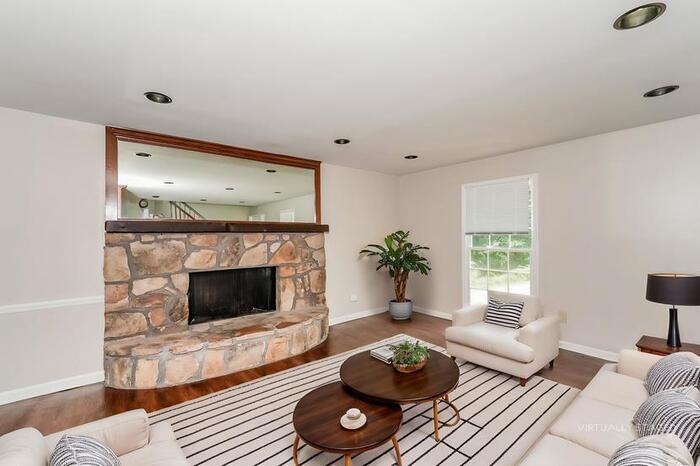 Building Photo - 101 Moss Rock Ln