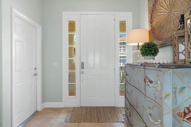 Building Photo - 4 Waterside St