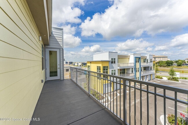 Building Photo - 8663 Ivanhoe Dr