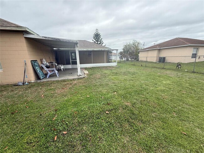 Building Photo - 330 Baccarat Ct