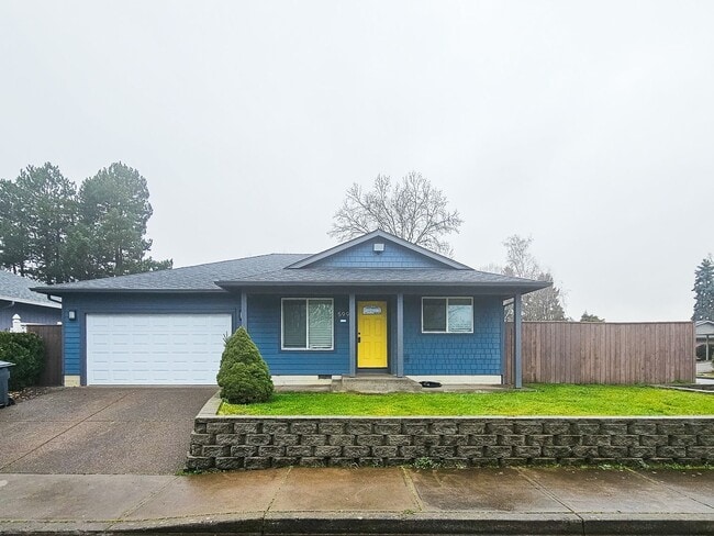 Building Photo - 599 Page Ct