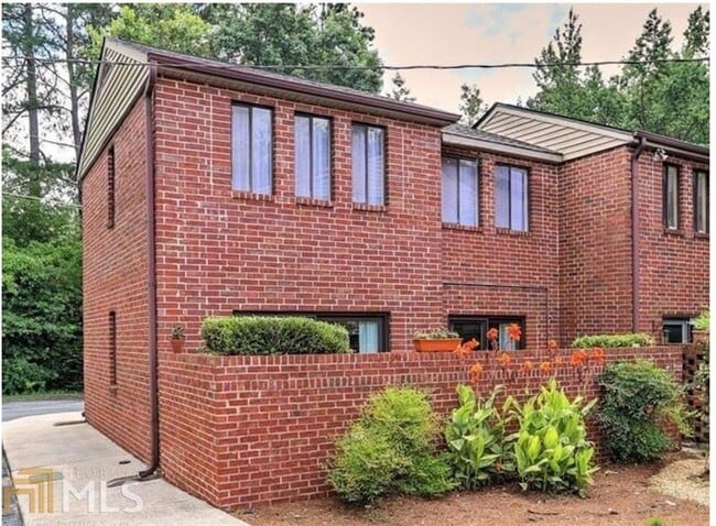 Building Photo - 2262 Pernoshal Ct