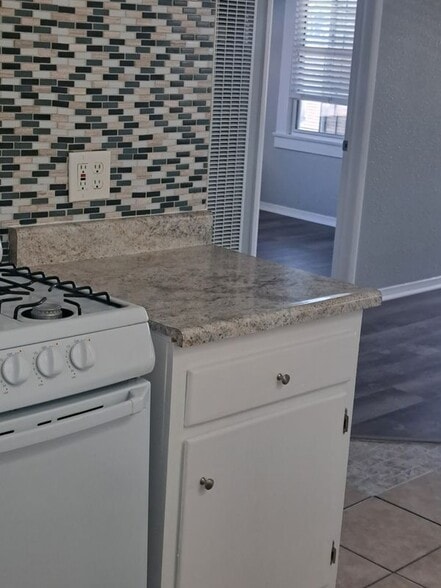 Building Photo - 666 W 3rd St