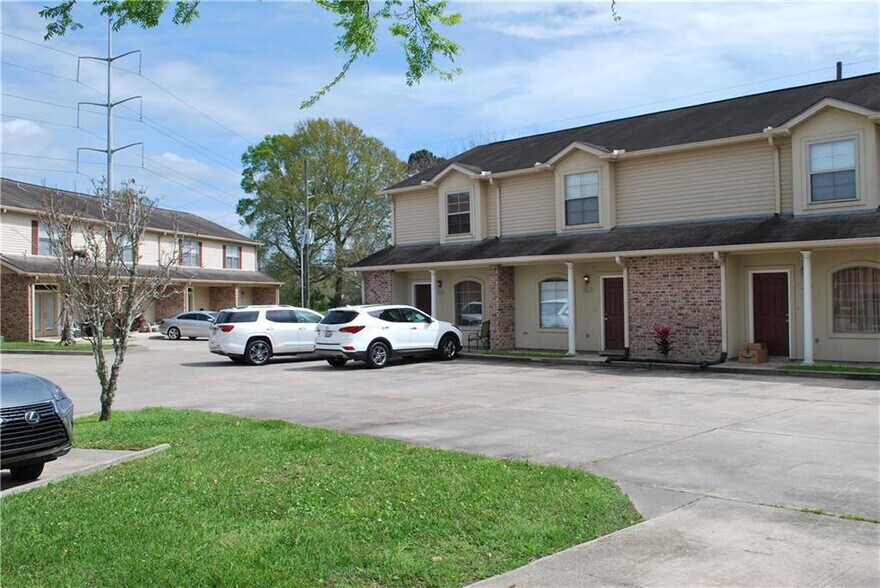 Building Photo - 1302 Windsor St