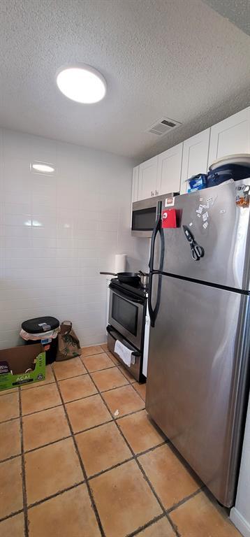 Building Photo - 712 W 21st St