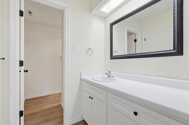 Building Photo - 2145 Willow Pl