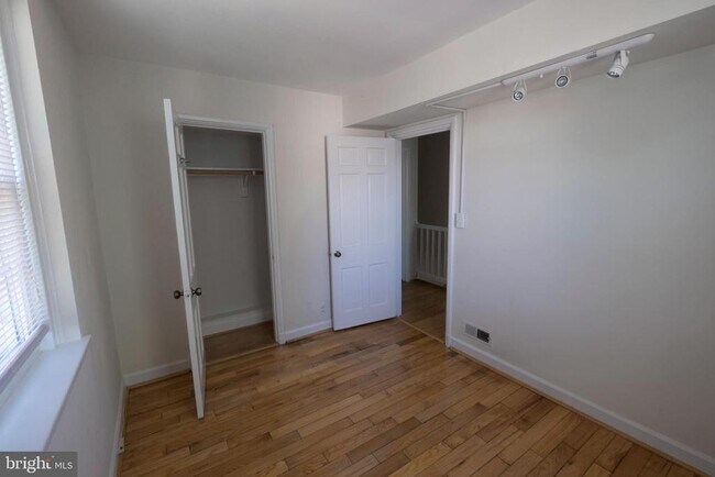 Building Photo - 4859 S 28th St