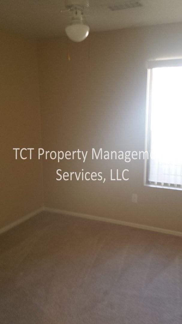 Building Photo - Cozy Three Bedroom House in Gilbert!