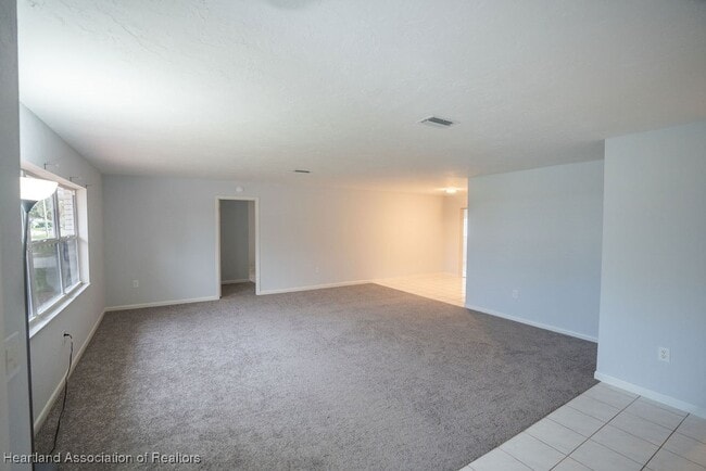 Building Photo - 702 Catfish Creek Rd