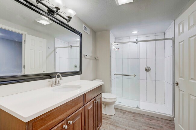 Building Photo - 6004 Nile Cir