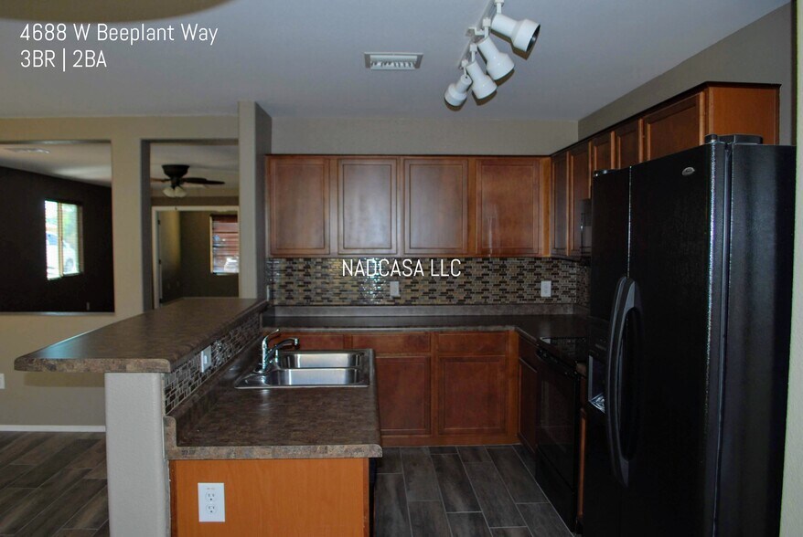 Building Photo - 4688 W Beeplant Way