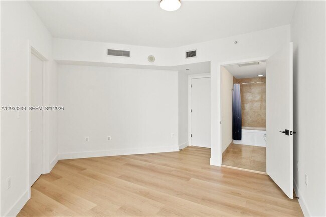 Building Photo - 350 S Miami Ave