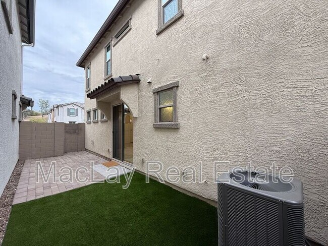 Building Photo - 1708 S 83rd Way