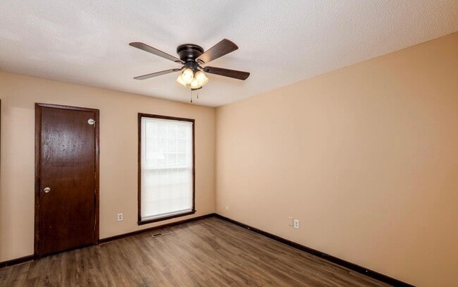 Building Photo - 2517 Wright Cir