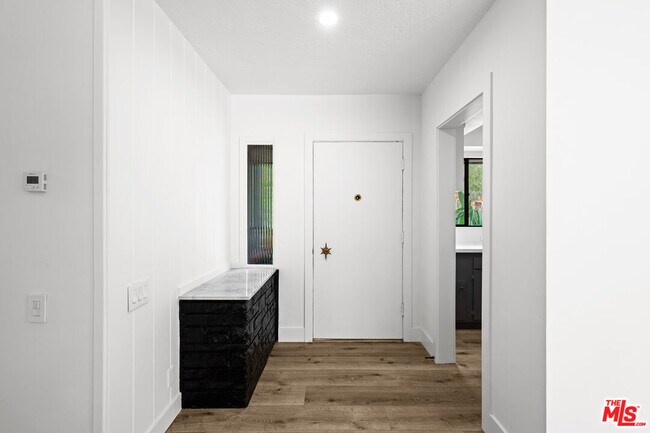 Building Photo - 1027 Acanto Pl