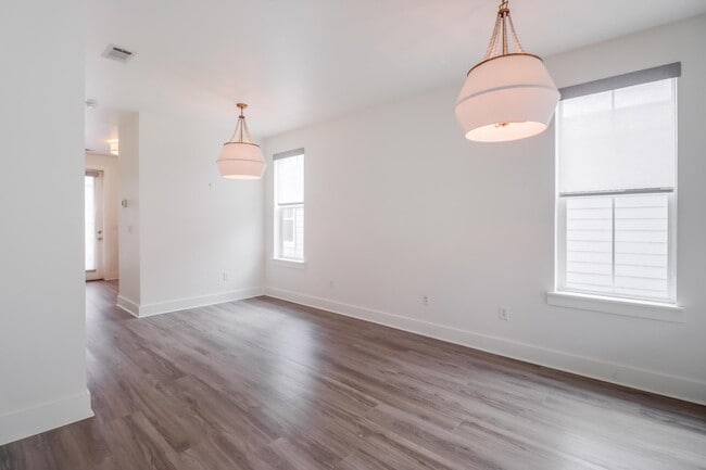 Building Photo - 2207 Government St