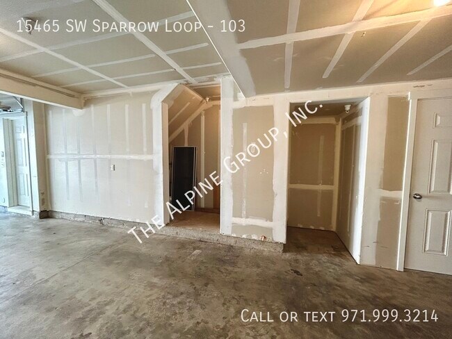 Building Photo - Townhome Near Progress Ridge