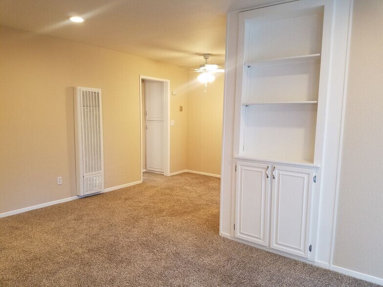 Building Photo - 3654 42nd St