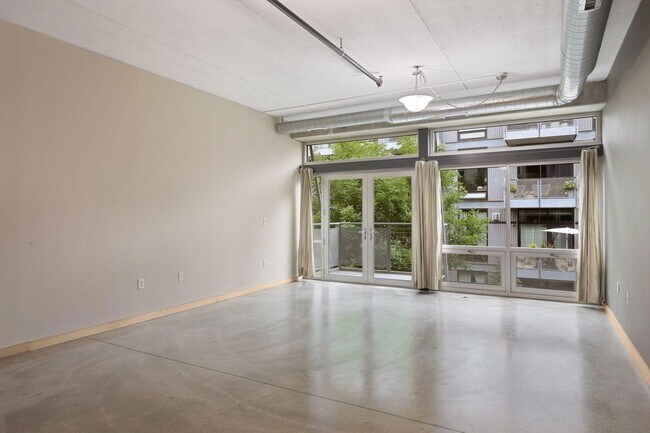 Building Photo - 710 N 4th St