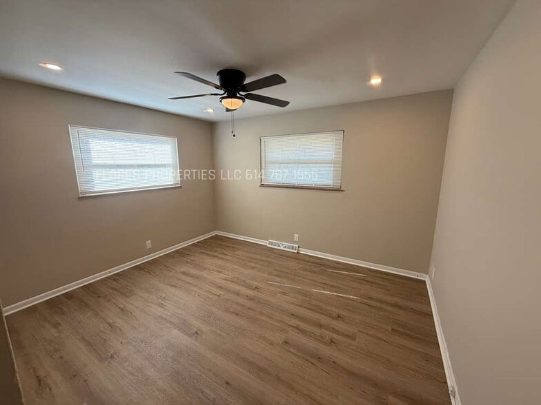 Building Photo - 4406 Glenmawr Ave