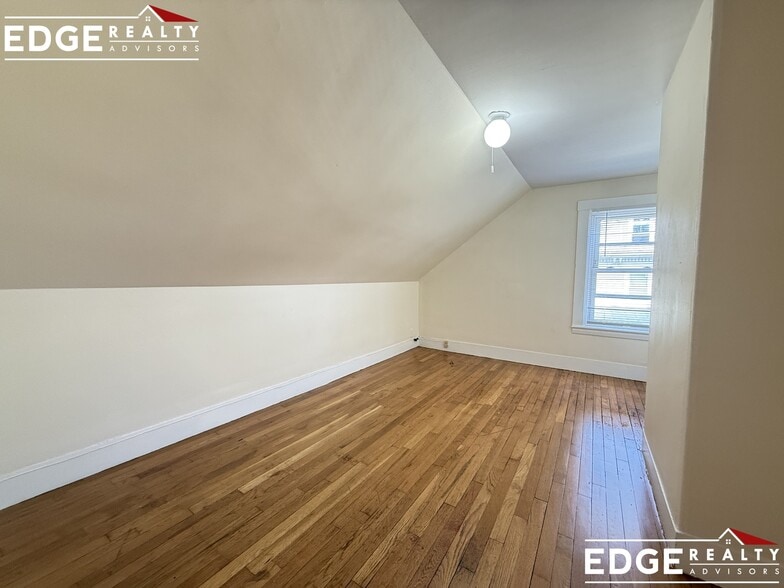 Building Photo - 28 A Cherry St