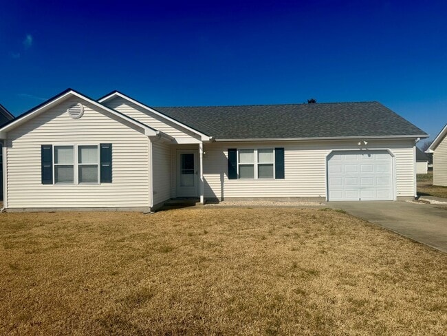 Building Photo - 111 Raintree Run