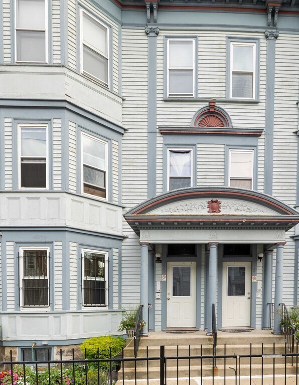 Primary Photo - 30 Hawthorne St