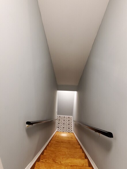 Stairs to Basement - 2923 Sunset Ln