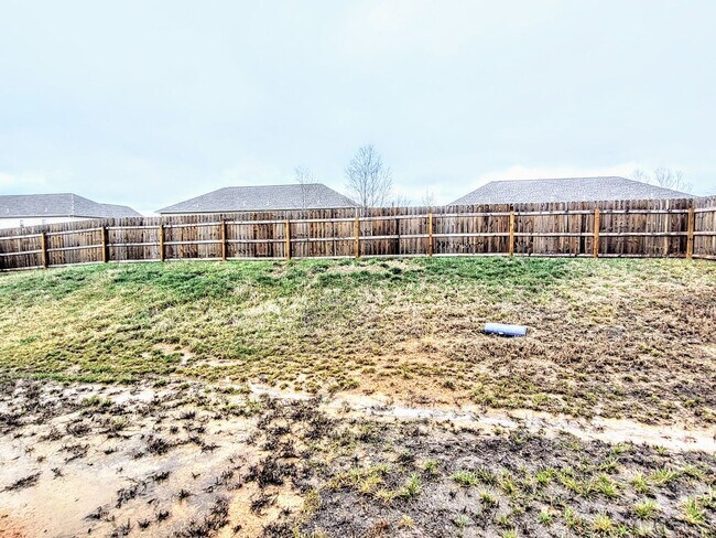 Building Photo - 163 Zeigenbein Rd