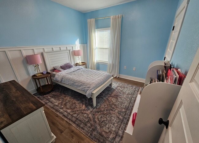 Building Photo - 5825 Danbury Blvd