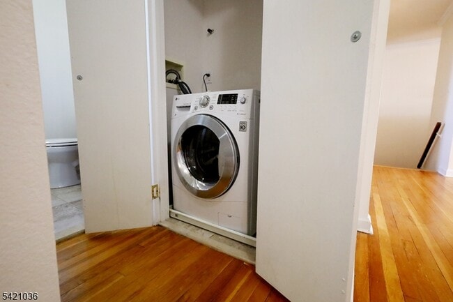 Building Photo - 412 Morris Ave