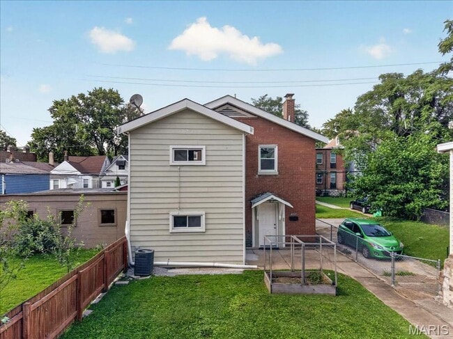 Building Photo - Cute Tower Grove South Home