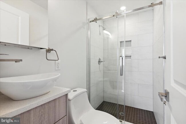 Building Photo - 3843 Haverford Ave