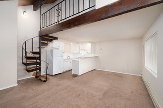 Building Photo - Beautiful Rustic-Style 1-bedroom Apartment...