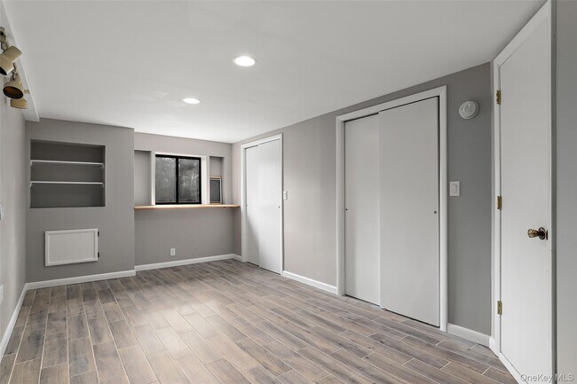 Building Photo - 9 Peter Beet Dr