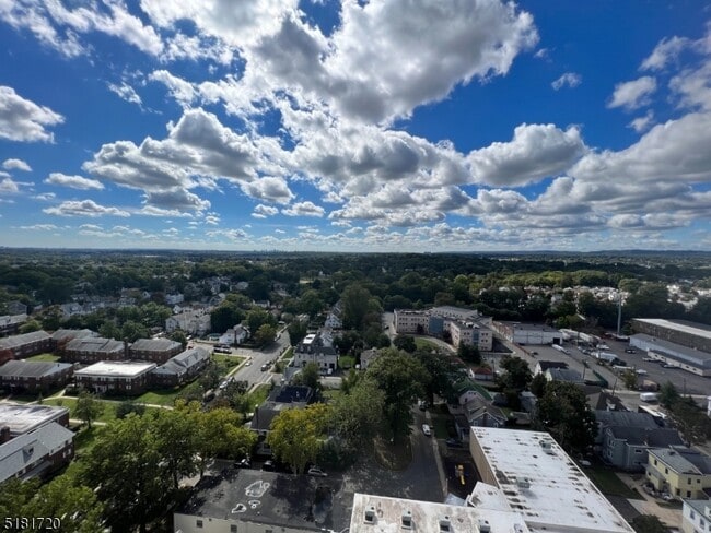 Building Photo - 285 Aycrigg Ave