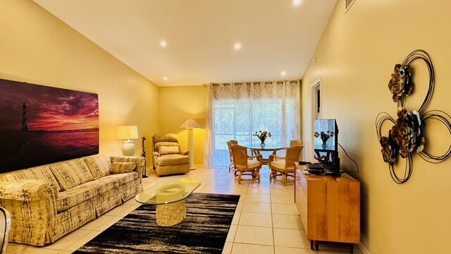 Building Photo - 2024 Pine Isle Ln