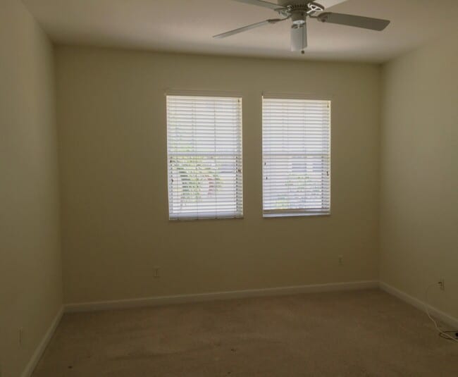 Building Photo - 850 Millbrae Ct