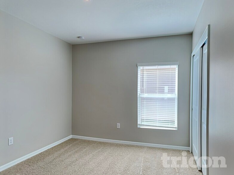 Building Photo - 252 Garnet Ave