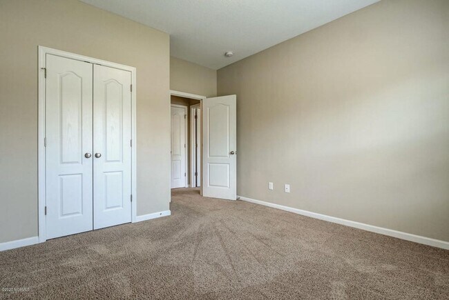 Building Photo - 116 Regatta Way