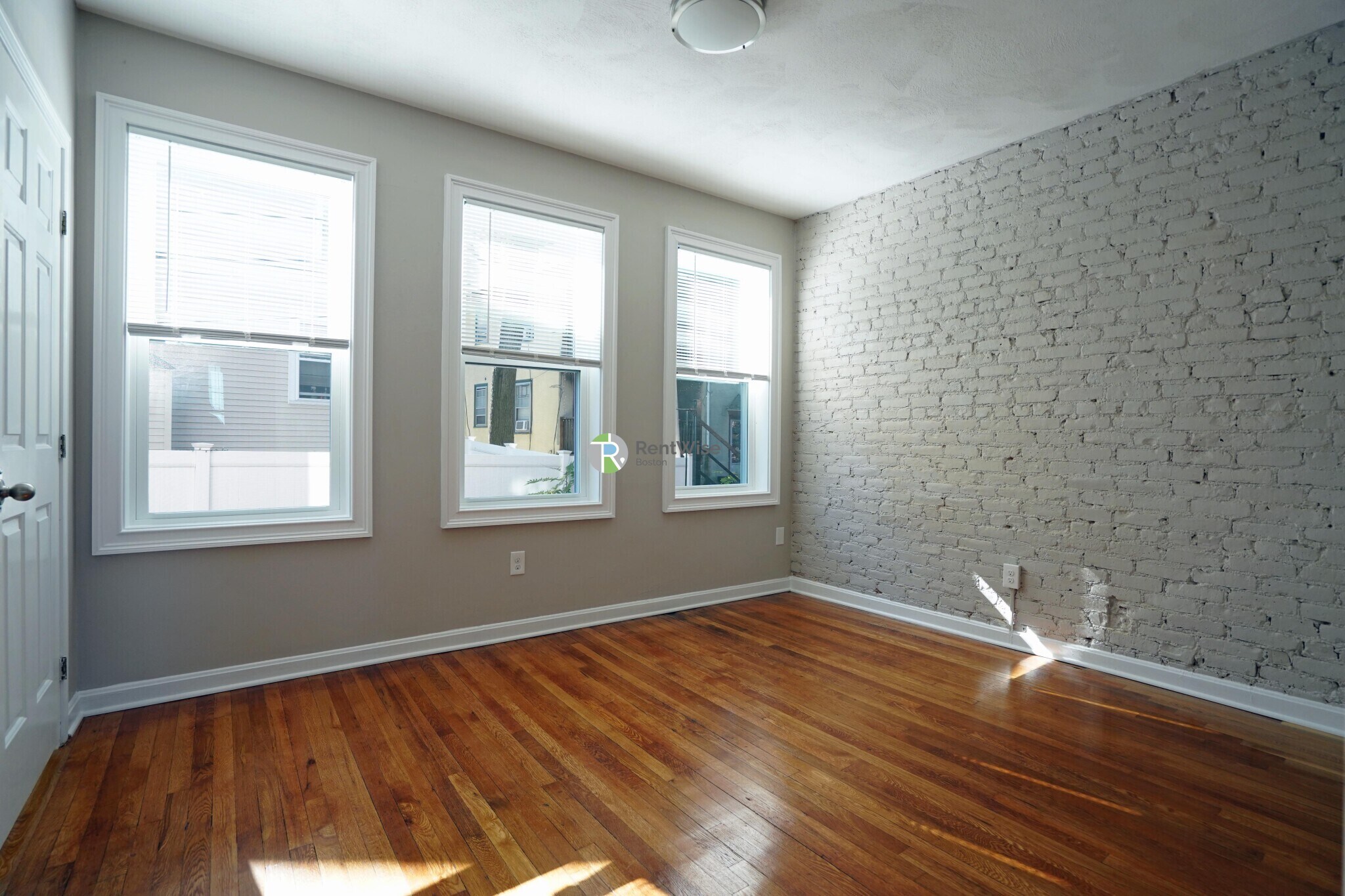 Building Photo - 14 Lorraine Ter