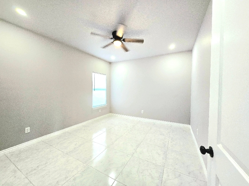 Building Photo - 2777 Chavarria St