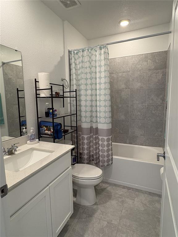 Building Photo - 748 Trotters Dr