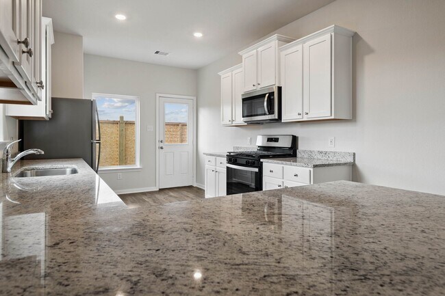 Building Photo - 16442 Blossom Grv Dr