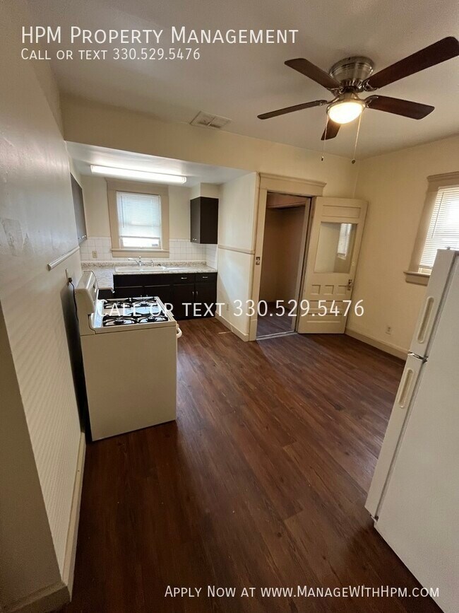 Building Photo - 28 Grand Ave